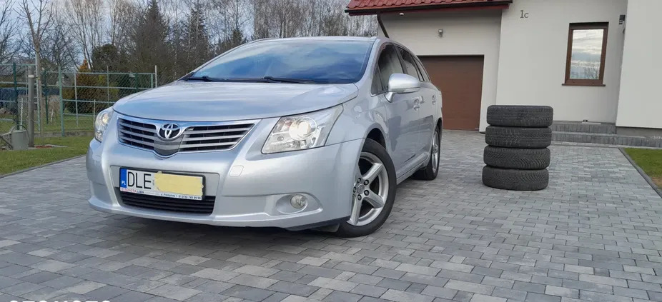 toyota avensis legnica Toyota Avensis cena 22300 przebieg: 242800, rok produkcji 2010 z Legnica